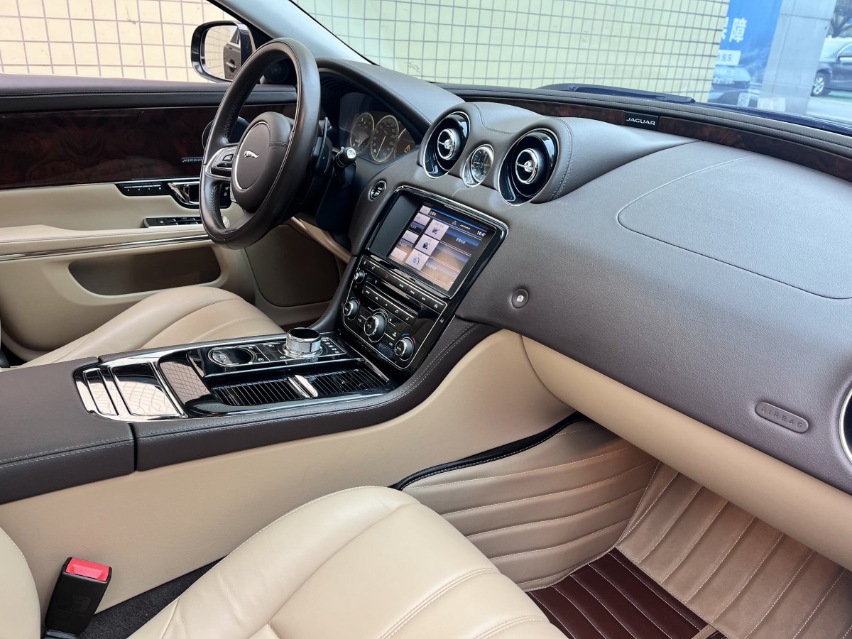 捷豹 XJ  2014款 XJL 3.0 SC 兩驅全景商務版圖片