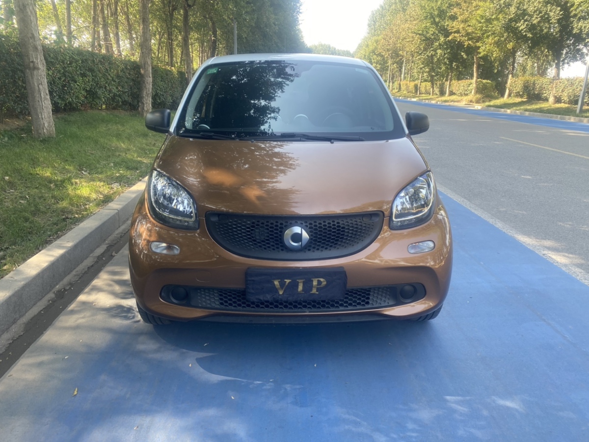 smart forfour  2016款 1.0L 52千瓦靈動(dòng)版圖片