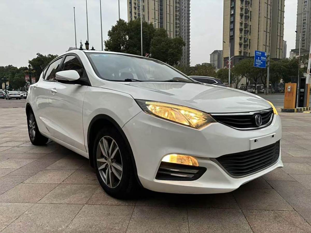 長(zhǎng)安 逸動(dòng)XT  2015款 1.6L 自動(dòng)俊酷型 國(guó)IV圖片