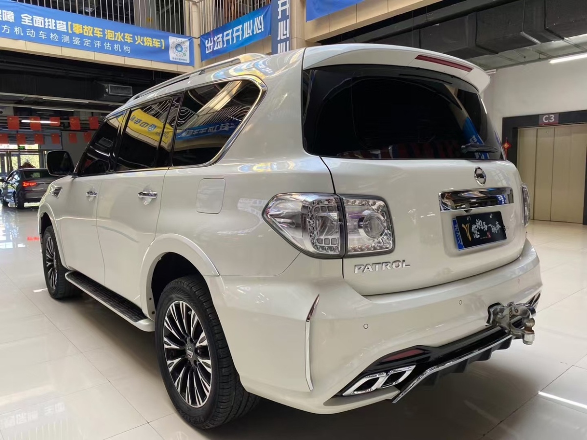 日產(chǎn) 途樂  2018款 4.0L 領(lǐng)英型圖片