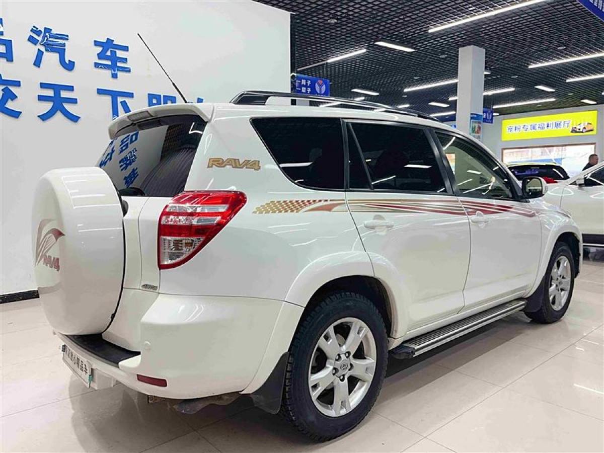 豐田 RAV4榮放  2011款 2.4L 自動四驅(qū)豪華版圖片