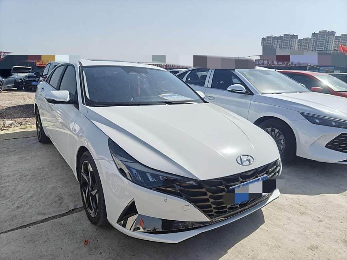 2023年3月現(xiàn)代 伊蘭特  2023款 1.5L CVT LUX尊貴版