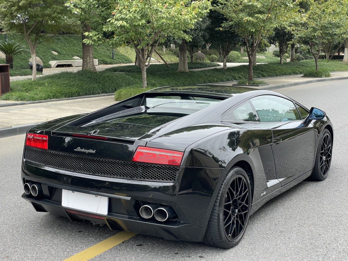 蘭博基尼 Gallardo  2010款 LP 550-2 標(biāo)準(zhǔn)版圖片