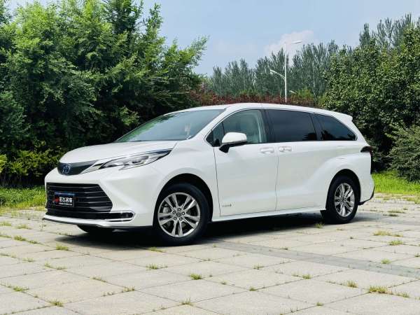 丰田 赛那SIENNA  2023款 2.5L混动 舒适版