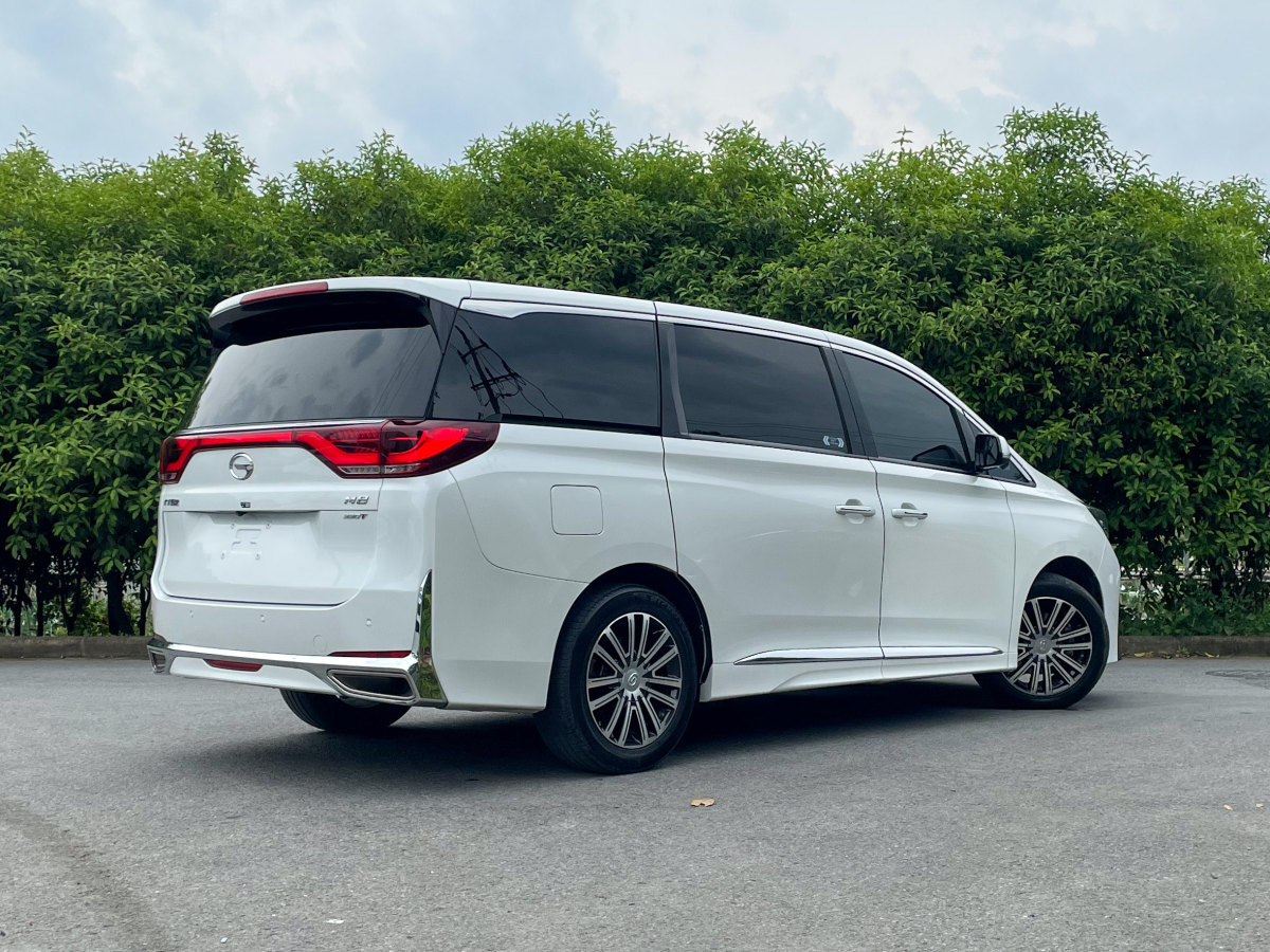 廣汽傳祺 M8  2023款 領(lǐng)秀系列 390T 尊貴版圖片