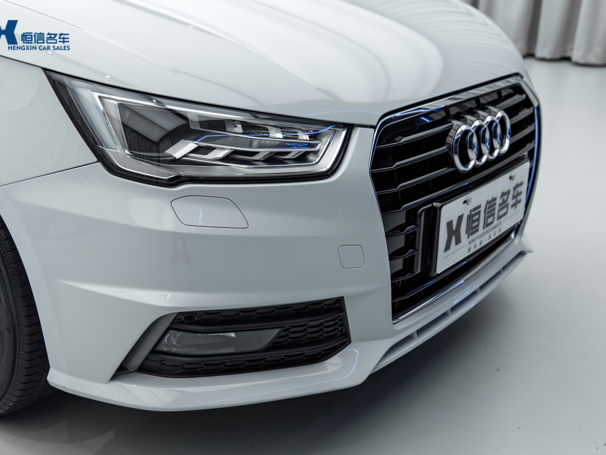 奧迪 奧迪A1  2016款 30 TFSI Sportback S Line運(yùn)動(dòng)版圖片