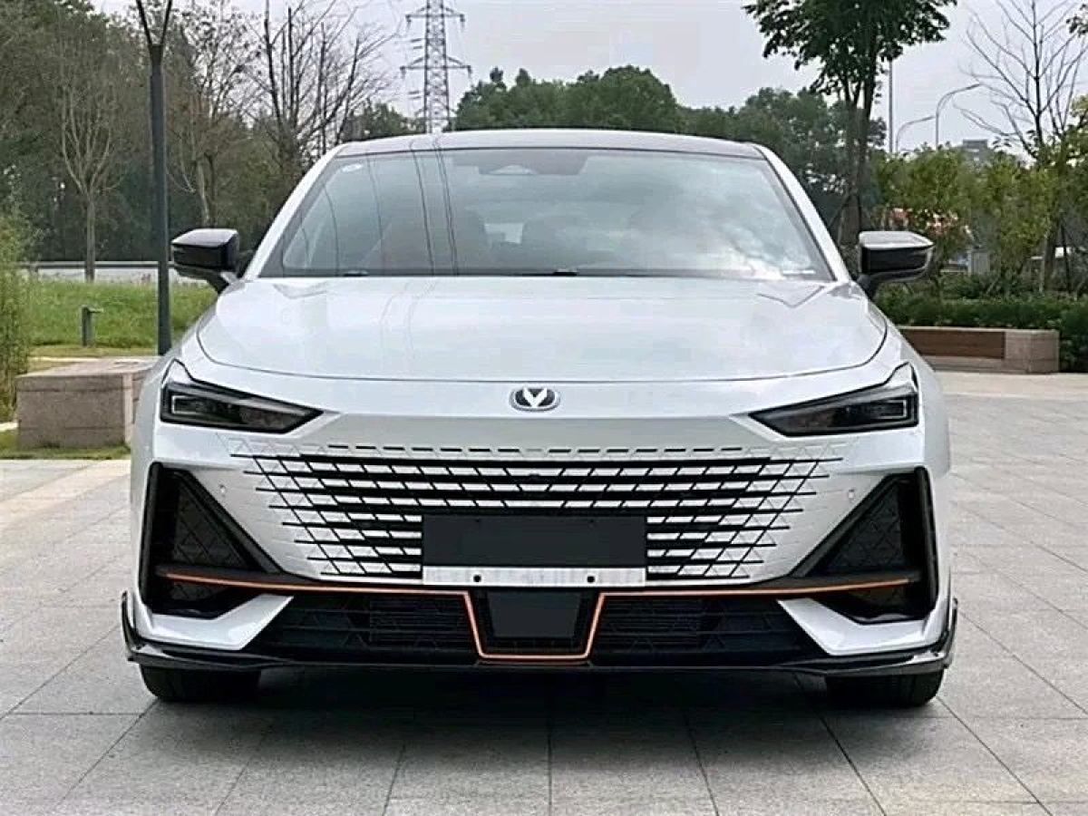 2023年12月長(zhǎng)安 長(zhǎng)安UNI-V  2023款 1.5T 尊貴型