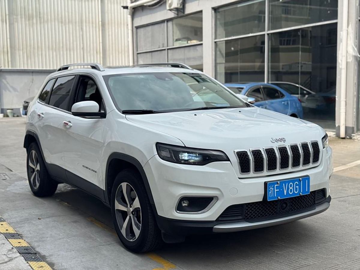 Jeep 自由光  2019款 2.0T 四驅(qū)探享版 國(guó)VI圖片