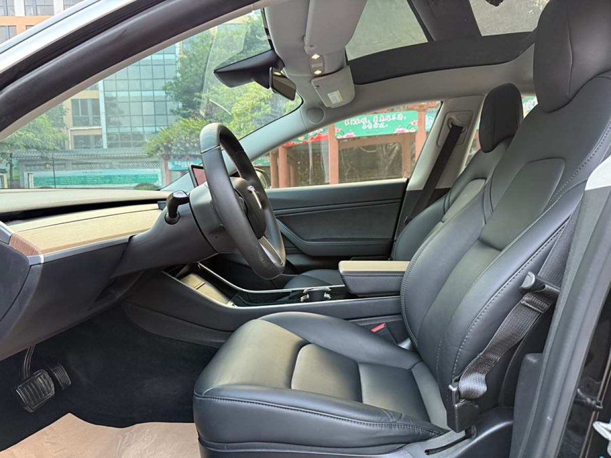 特斯拉 Model 3  2019款 長續(xù)航后驅(qū)版圖片