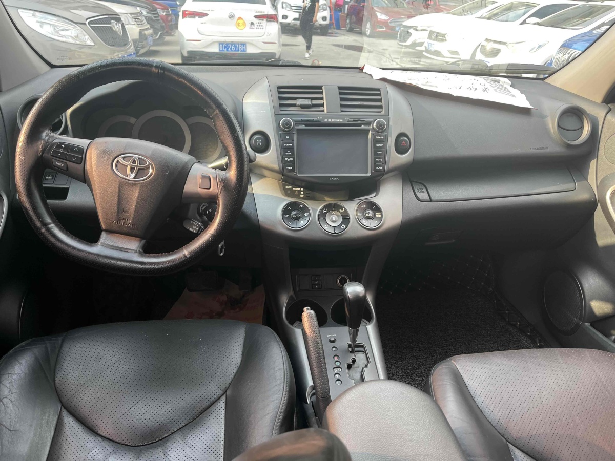 豐田 RAV4榮放  2011款 2.4L 自動四驅(qū)豪華版圖片