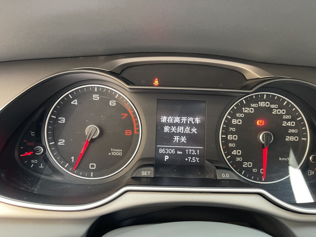 奧迪 奧迪A4L  2013款 30 TFSI 自動舒適型圖片
