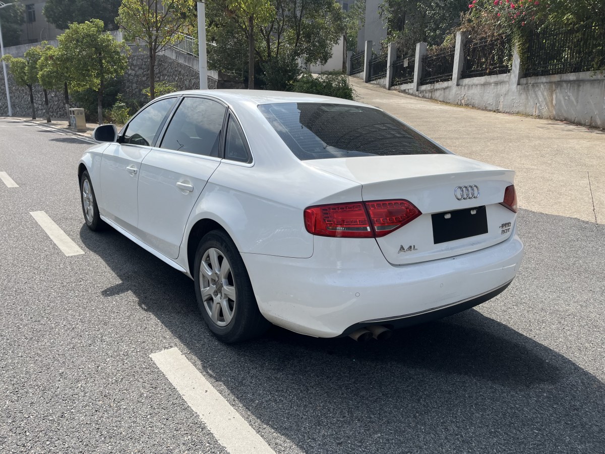 奧迪 奧迪A4L  2012款 2.0 TFSI 自動標準型圖片