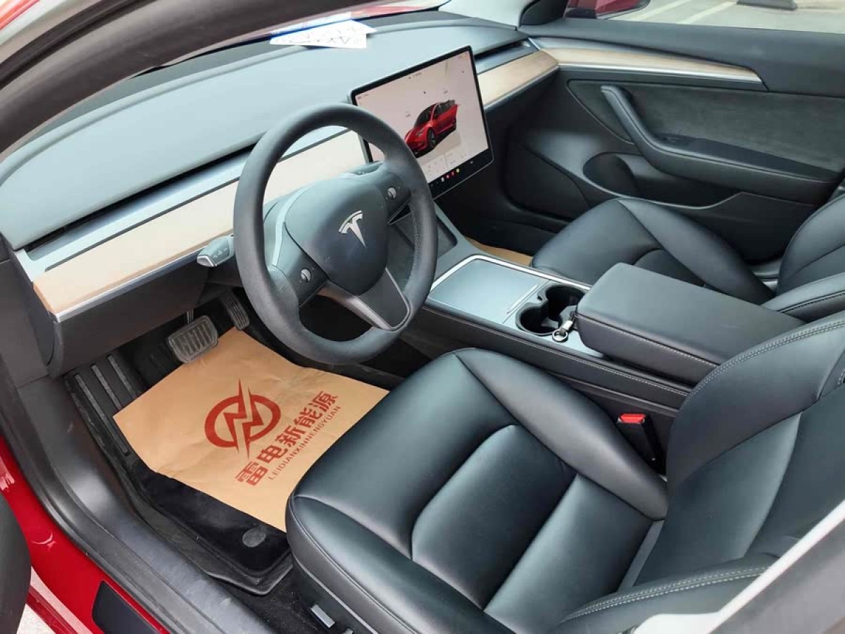 特斯拉 Model 3  2022款 后輪驅(qū)動(dòng)版圖片
