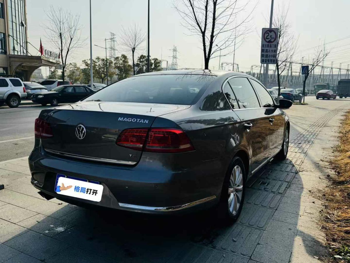 大眾 邁騰  2012款 1.8 TSI 改款領(lǐng)先版圖片