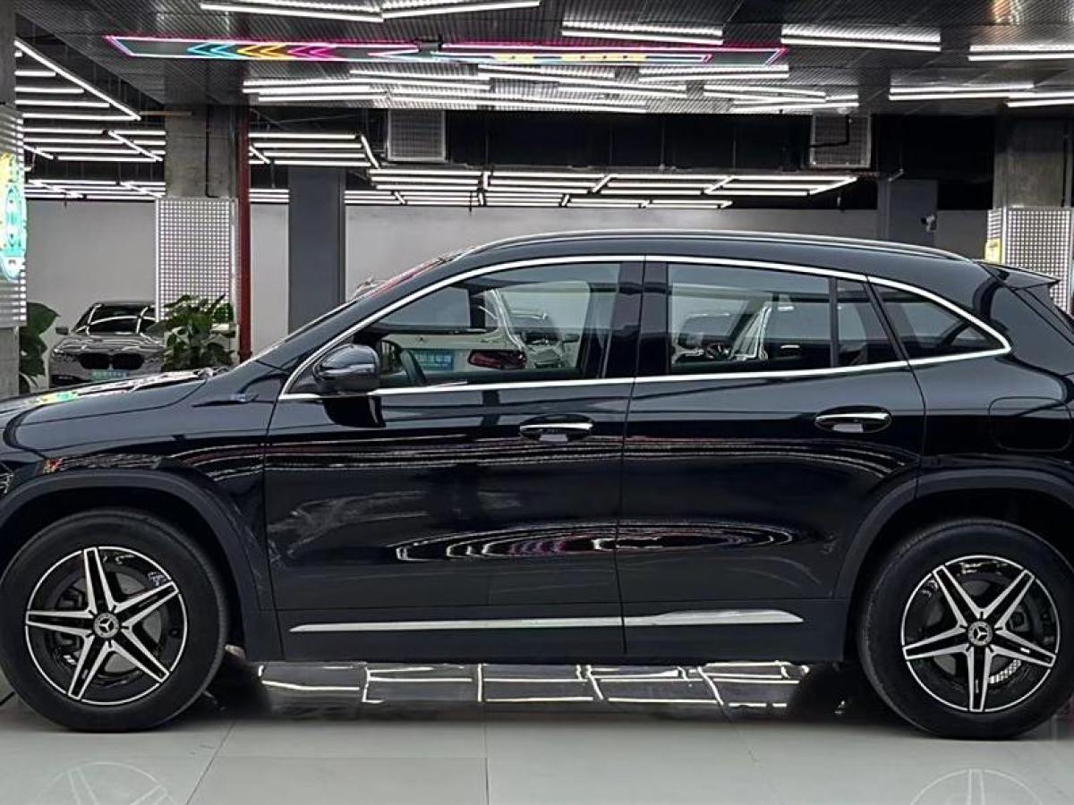 奔馳 奔馳EQA  2022款 EQA 300 4MATIC 首發(fā)特別版圖片