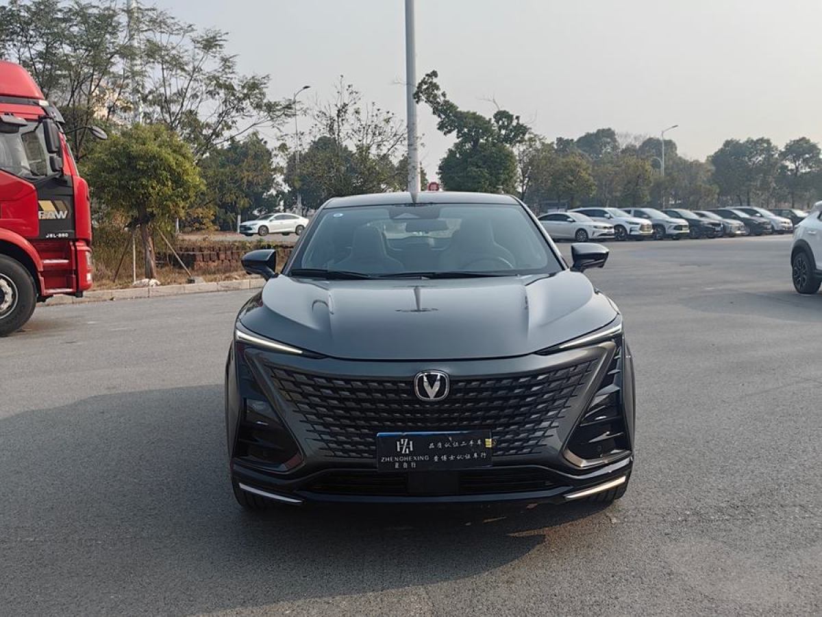 長(zhǎng)安 UNI-T  2023款 第二代 1.5T 尊享型圖片