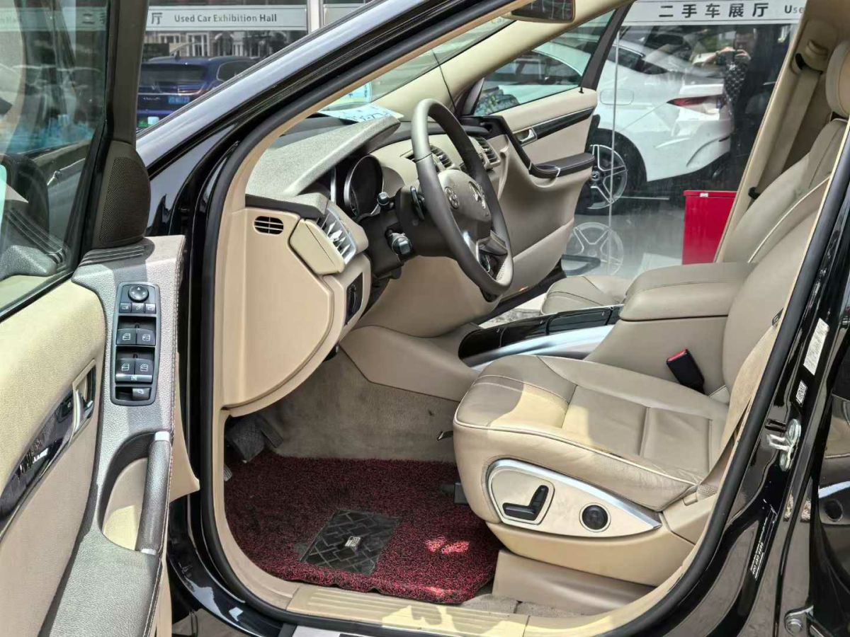 奔馳 奔馳R級  2014款 R 400 4MATIC 商務(wù)型圖片