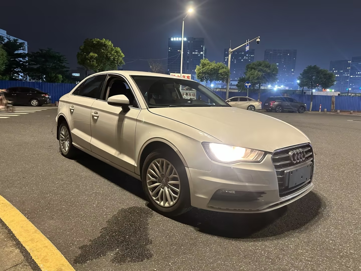 奧迪 奧迪A3  2016款 Limousine 35 TFSI 進取型圖片