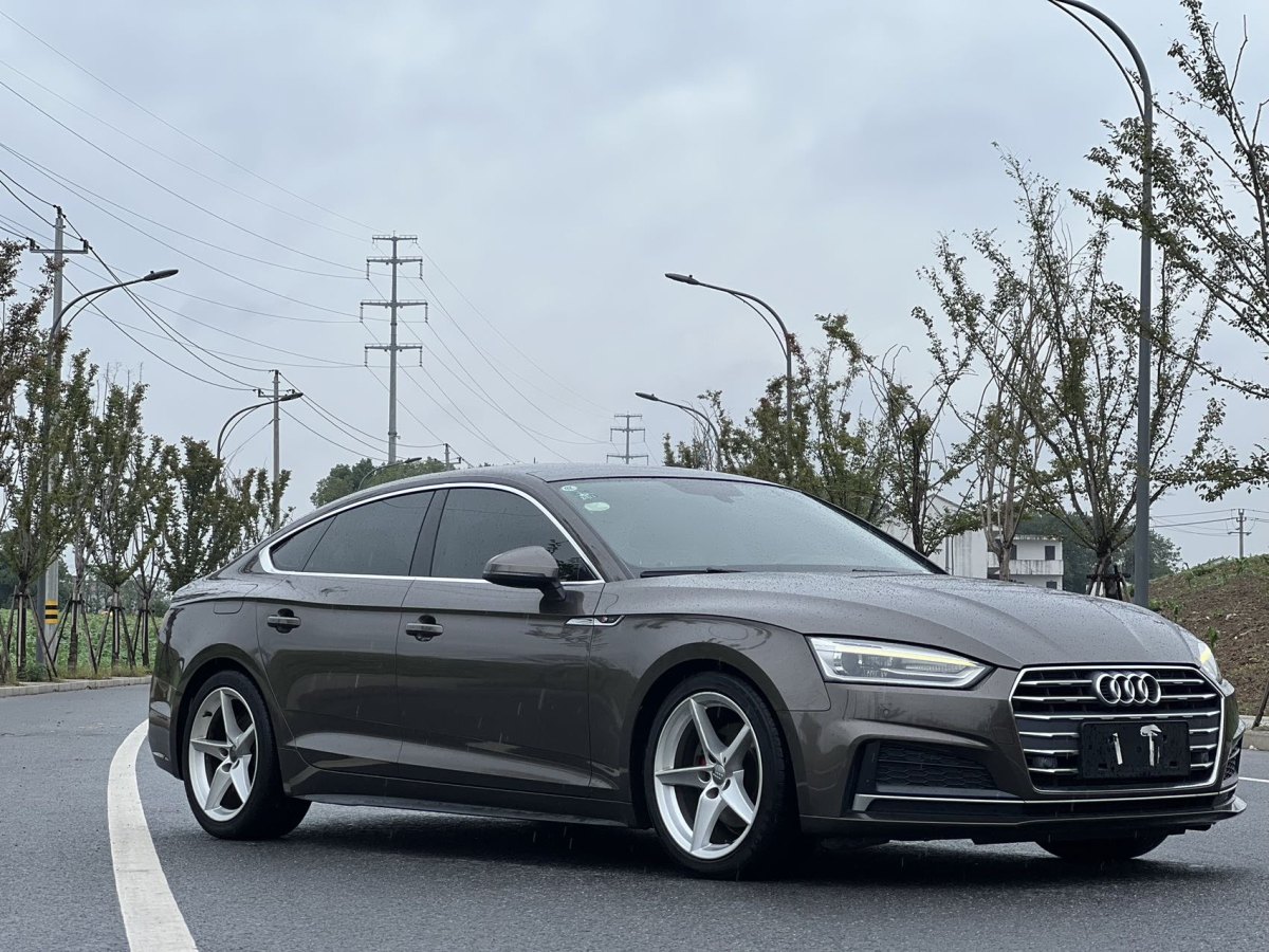 2019年12月奧迪 奧迪A5  2019款 Sportback 40 TFSI 時尚型