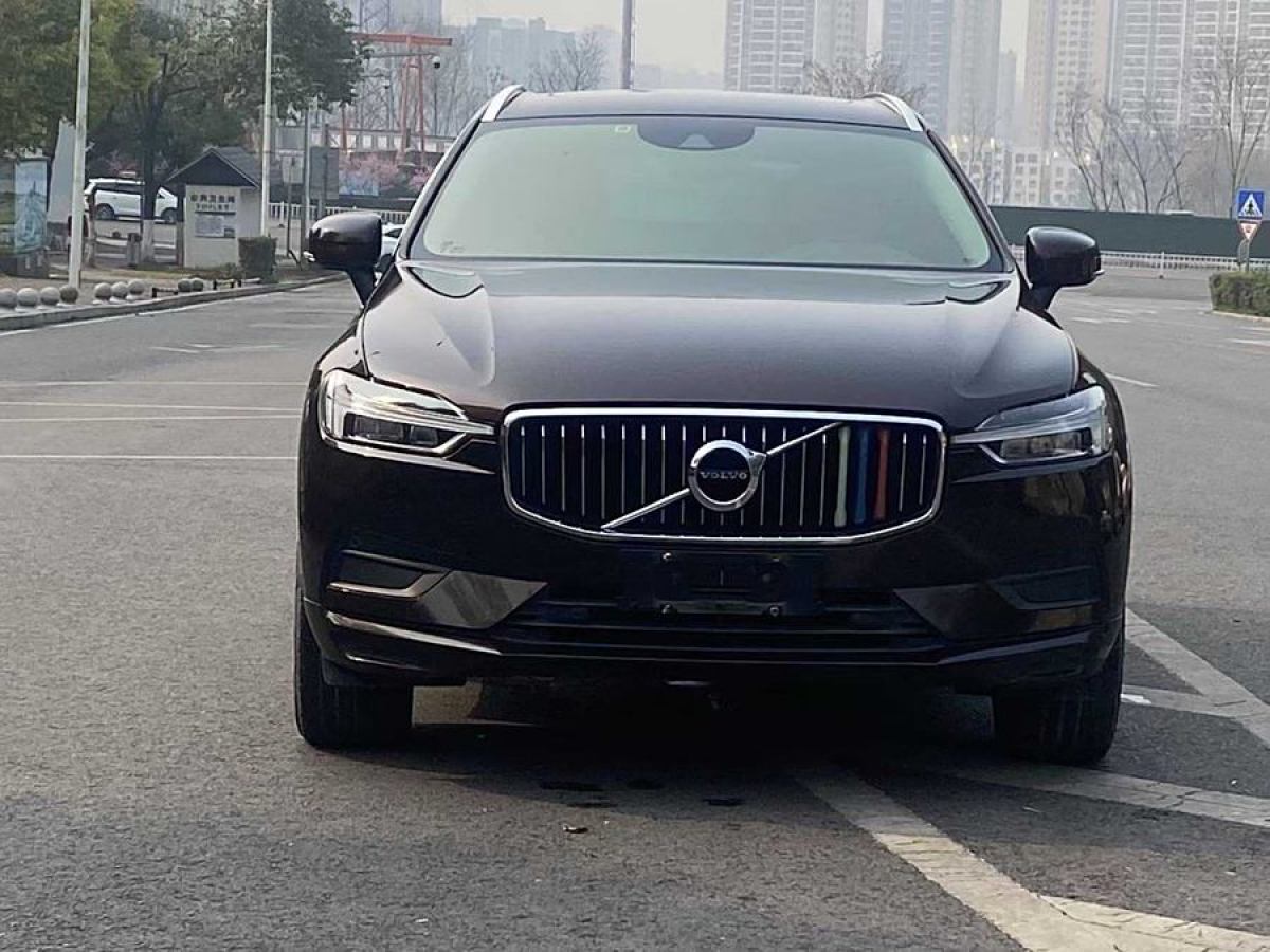 2018年9月沃爾沃 XC60  2019款  T5 四驅(qū)智遠(yuǎn)版 國(guó)VI