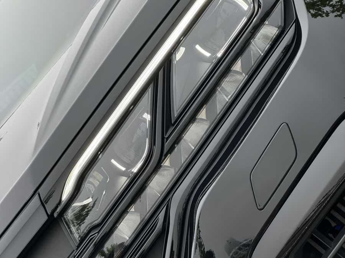 大眾 途銳  2022款 3.0TSI 銳尊二十周年特別版圖片