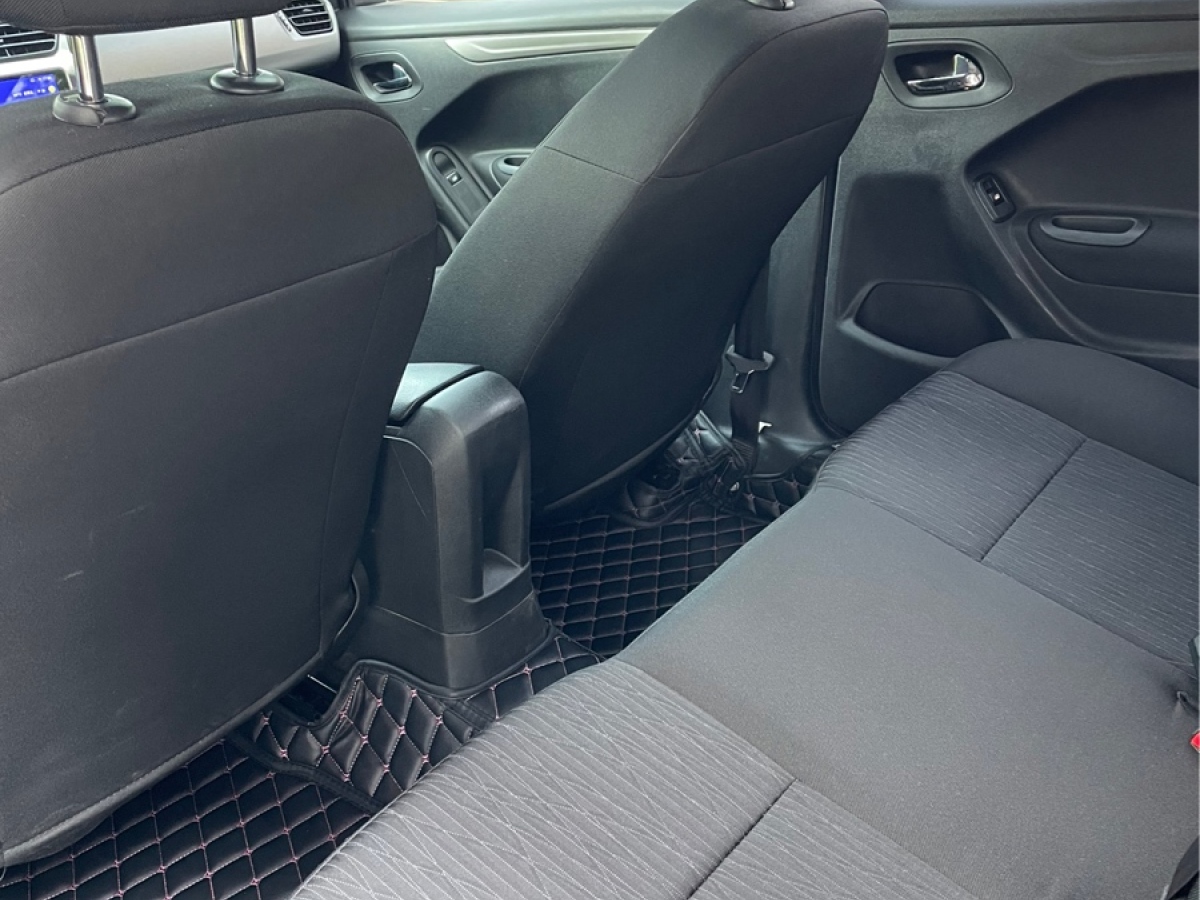 2015年06月雪铁龙 爱丽舍  2015款 质尚版 1.6L 自动舒适型