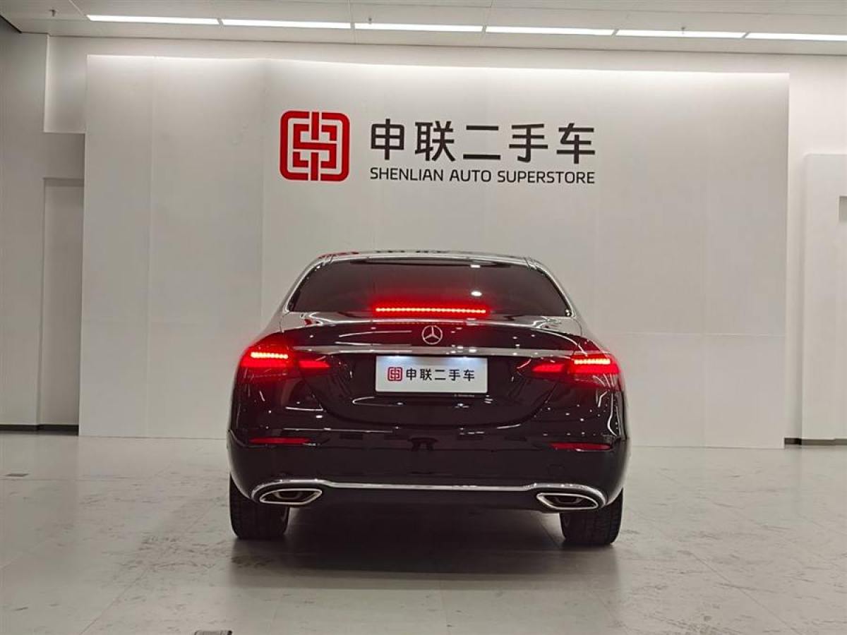 奔馳 奔馳E級  2022款 改款 E 300 L 尊貴型圖片