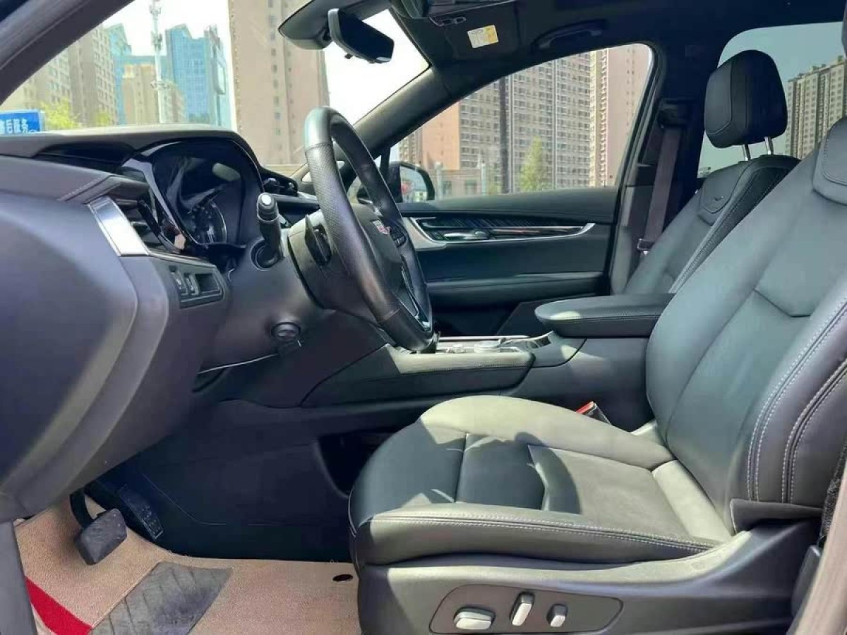凱迪拉克 XT6  2022款 2.0T 七座四驅(qū)豪華型圖片