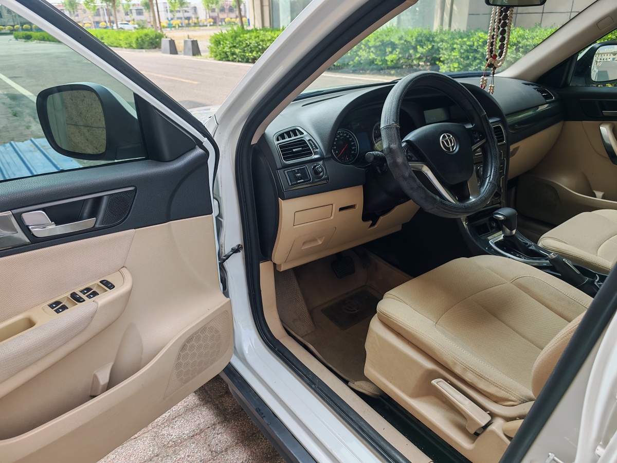 2013年5月中華 V5  2012款 1.6L 自動舒適型