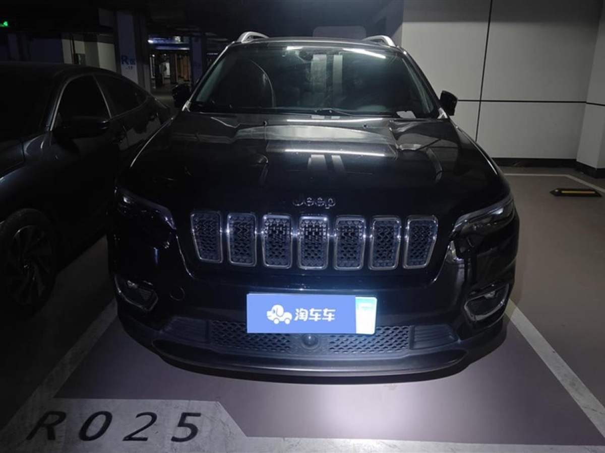 Jeep 自由光  2019款 2.0T 四驅(qū)探享版+自動駕駛智慧包圖片