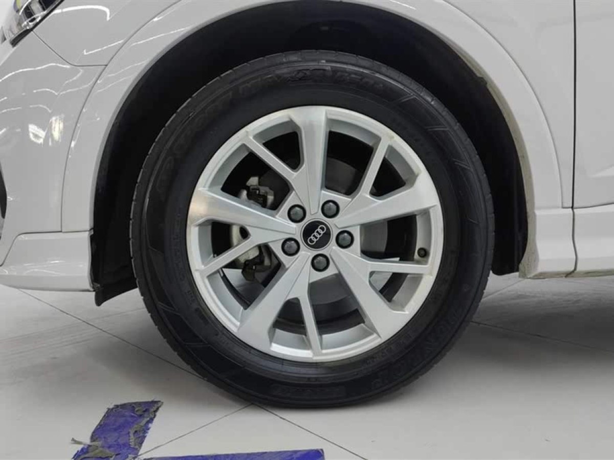 奧迪 奧迪Q3  2020款 35 TFSI 進(jìn)取動(dòng)感型圖片