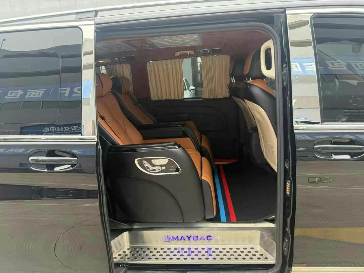 盛唐 盛唐V-Class  2022款 2.0T 威霆環(huán)艙圖片