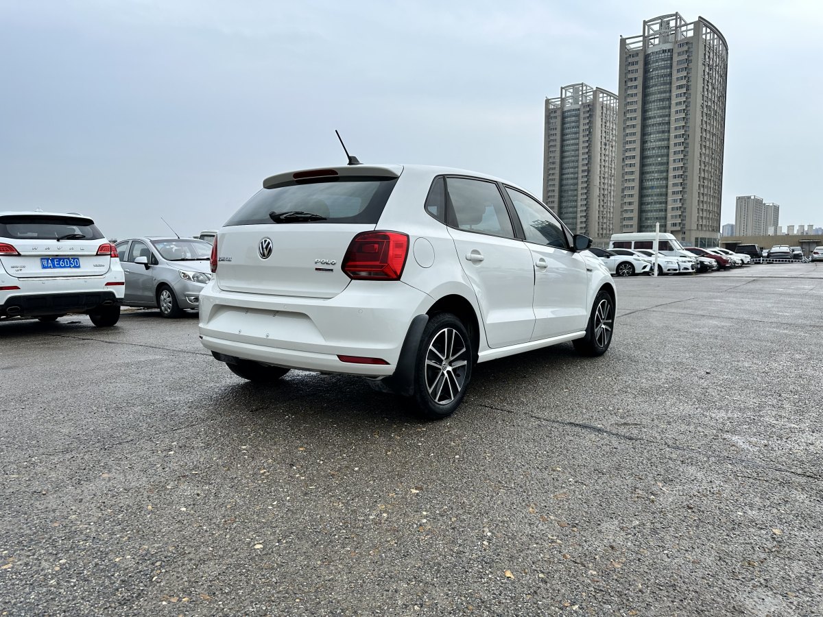大眾 Polo  2014款 1.6L 自動30周年紀(jì)念版圖片