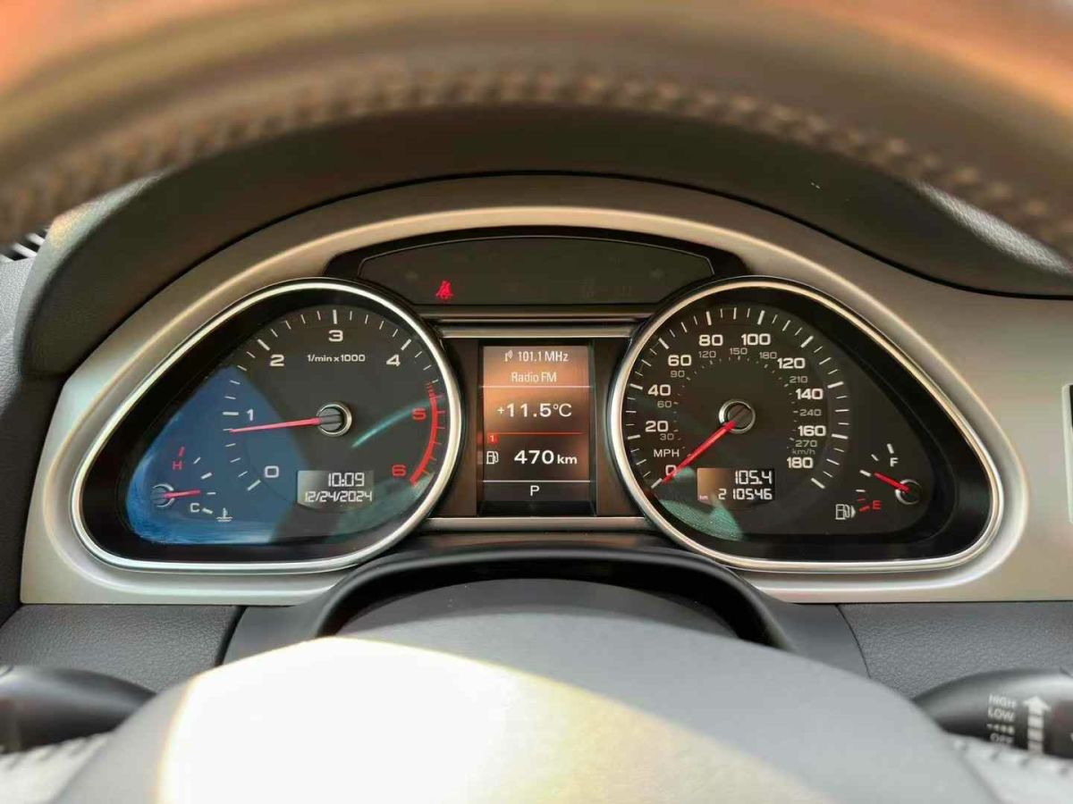 奧迪 奧迪Q7  2012款 Q7 3.0TFSI 豪華型 245kw圖片