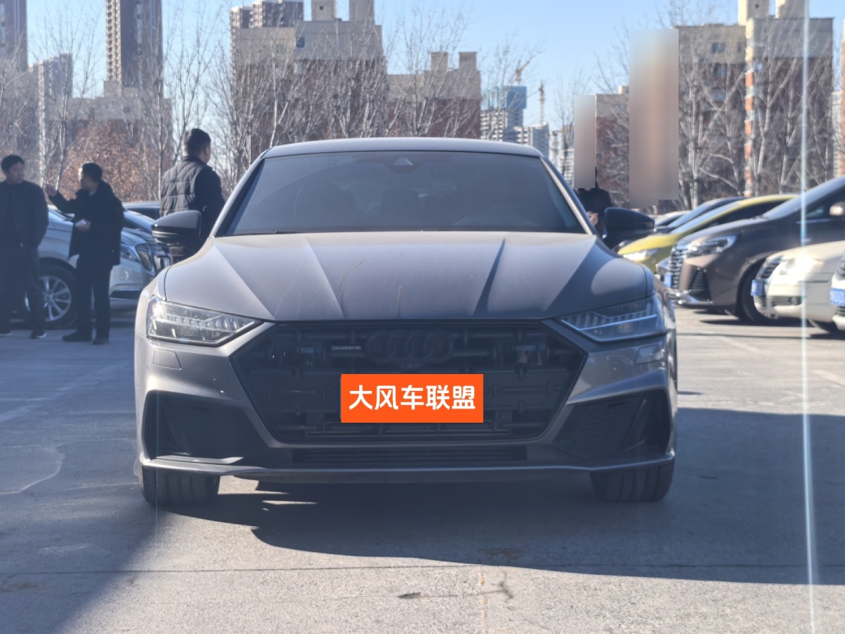 2023年4月奧迪 奧迪A7L  2022款 45 TFSI quattro S-line 圣騎士