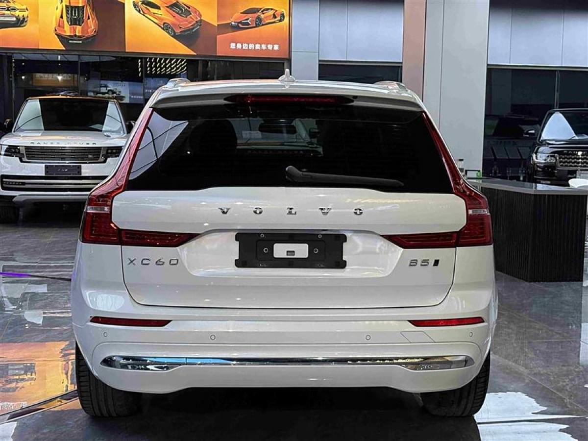 沃爾沃 XC60  2022款 B5 四驅智逸豪華版圖片