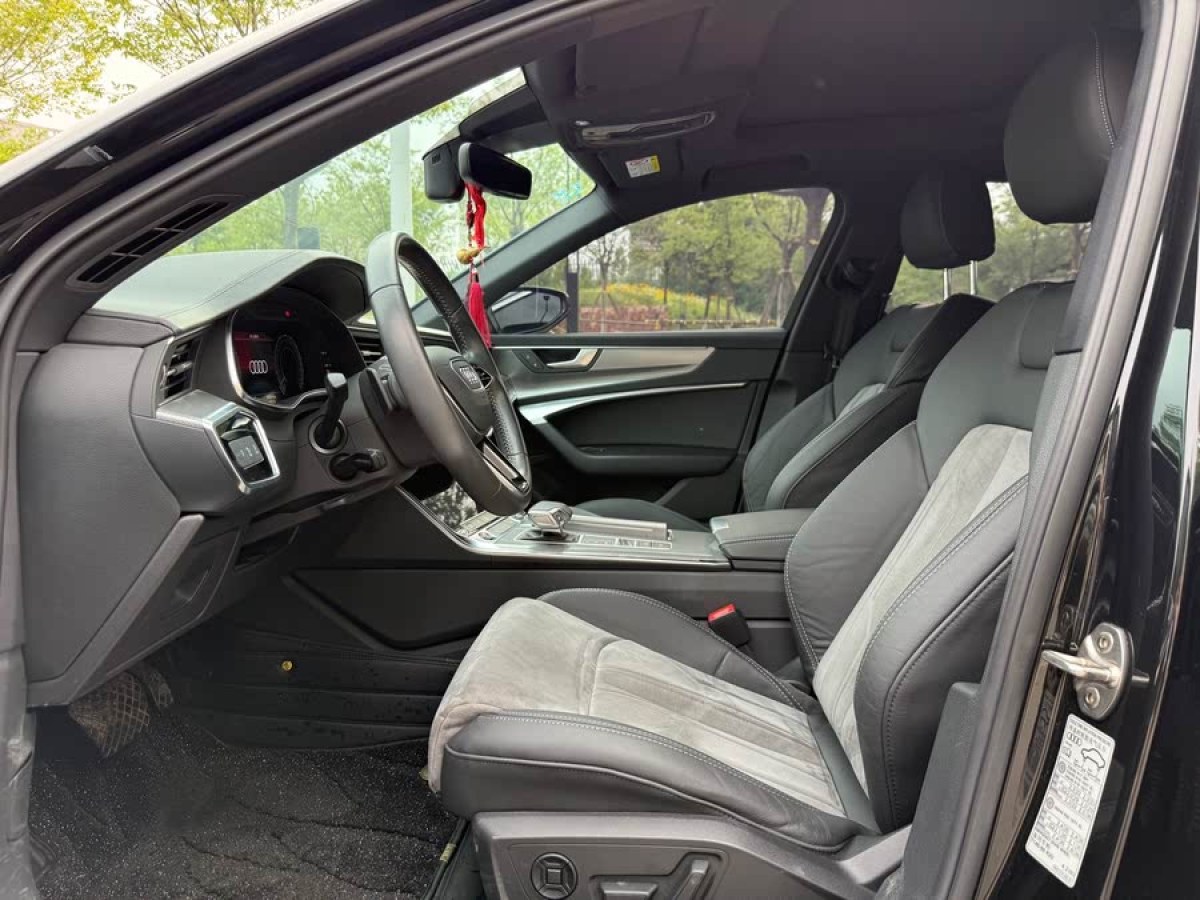 奧迪 奧迪A6L  2021款 45 TFSI 臻選動(dòng)感型圖片