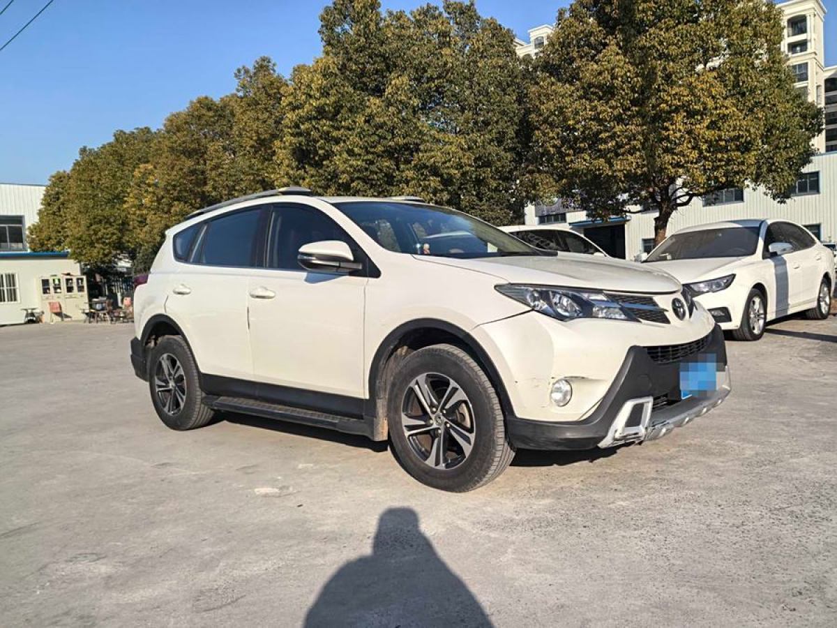 豐田 RAV4榮放  2015款 2.0L CVT兩驅(qū)風(fēng)尚版圖片