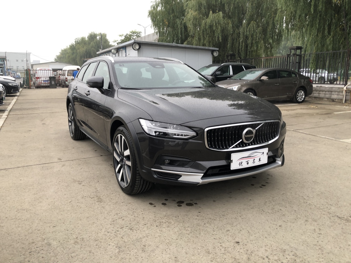 2023年12月沃爾沃 V90  2024款 Cross Country B5 AWD 智尊版