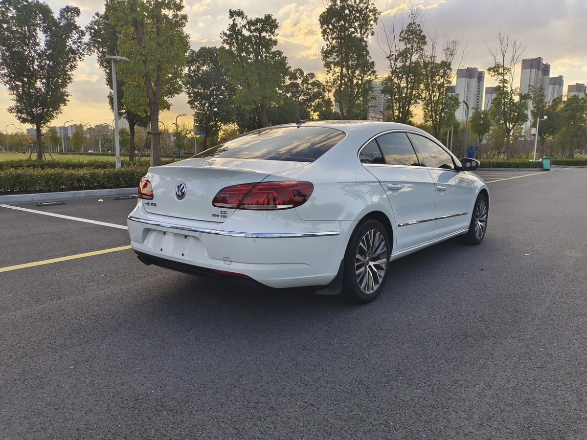 大众 一汽-大众CC  2016款 1.8TSI 豪华型图片