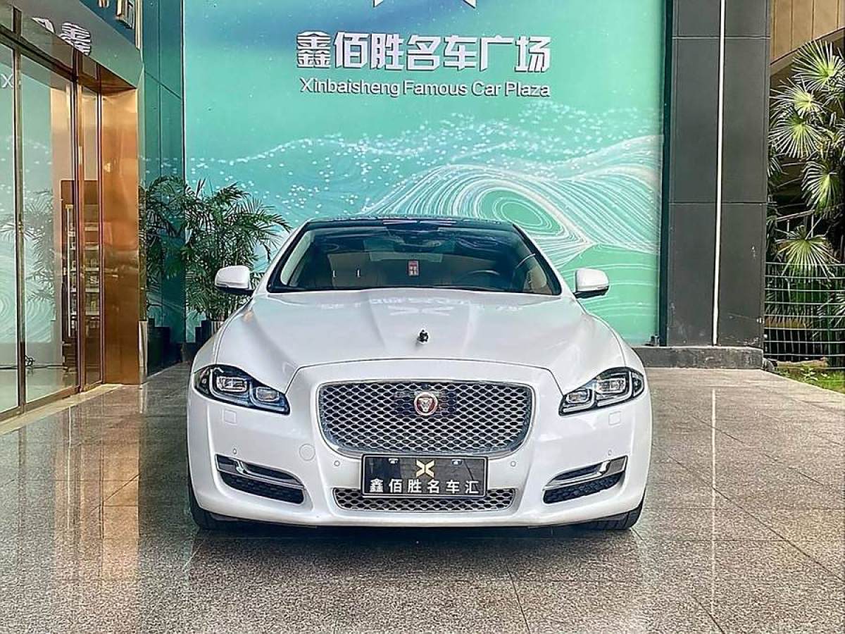 捷豹 XJ  2018款 XJL 3.0 SC 四驅(qū)全景商務(wù)版圖片