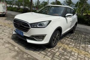T300 眾泰 1.5L CVT尊享型