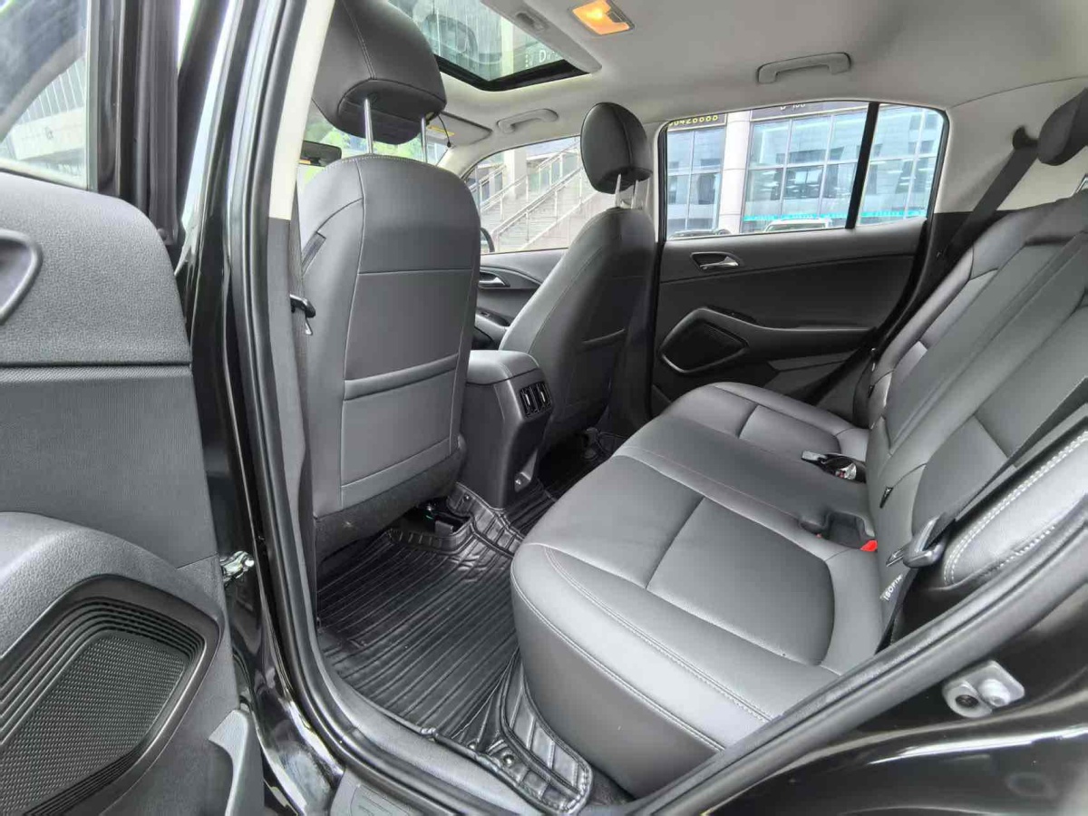 現(xiàn)代 ix35  2021款 2.0L 自動兩驅(qū)領(lǐng)先版GLS圖片