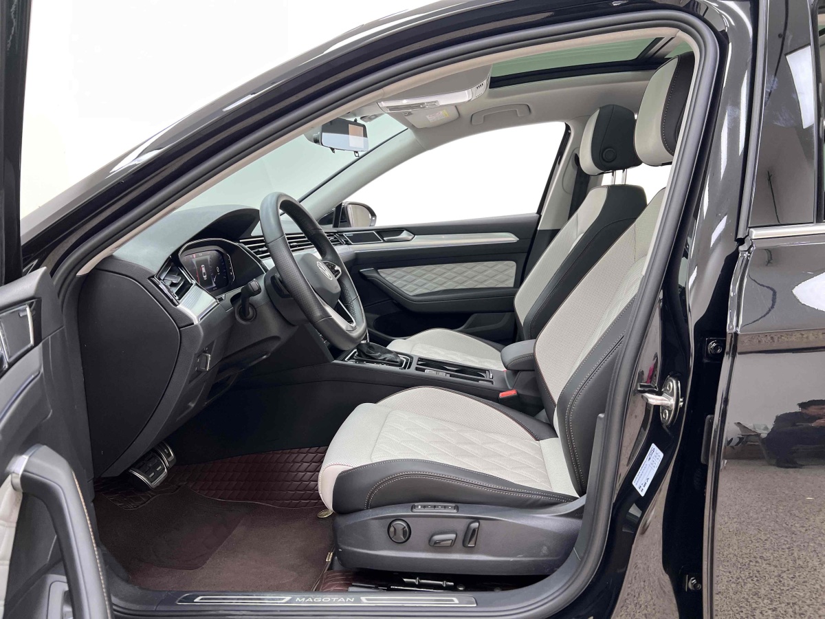 大眾 邁騰  2023款 200萬輛紀(jì)念版 380TSI DSG旗艦型圖片