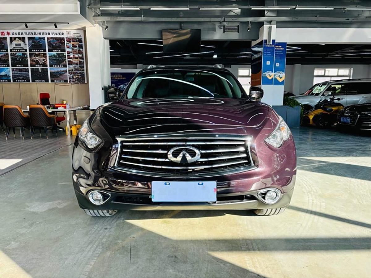 英菲尼迪 QX70  2013款 3.7L 標(biāo)準(zhǔn)版圖片