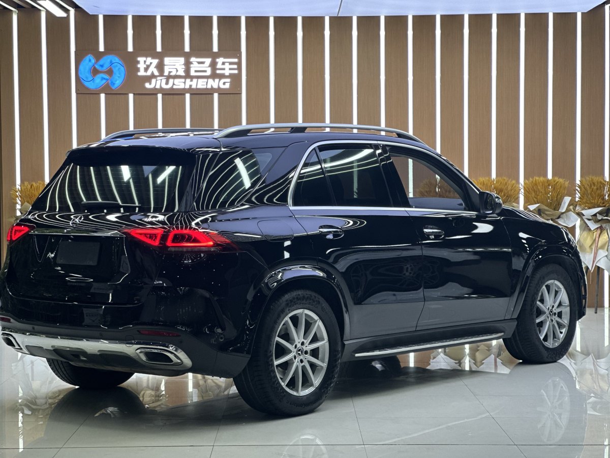 奔驰 奔驰GLE  2024款 改款 GLE 350 4MATIC 时尚型图片