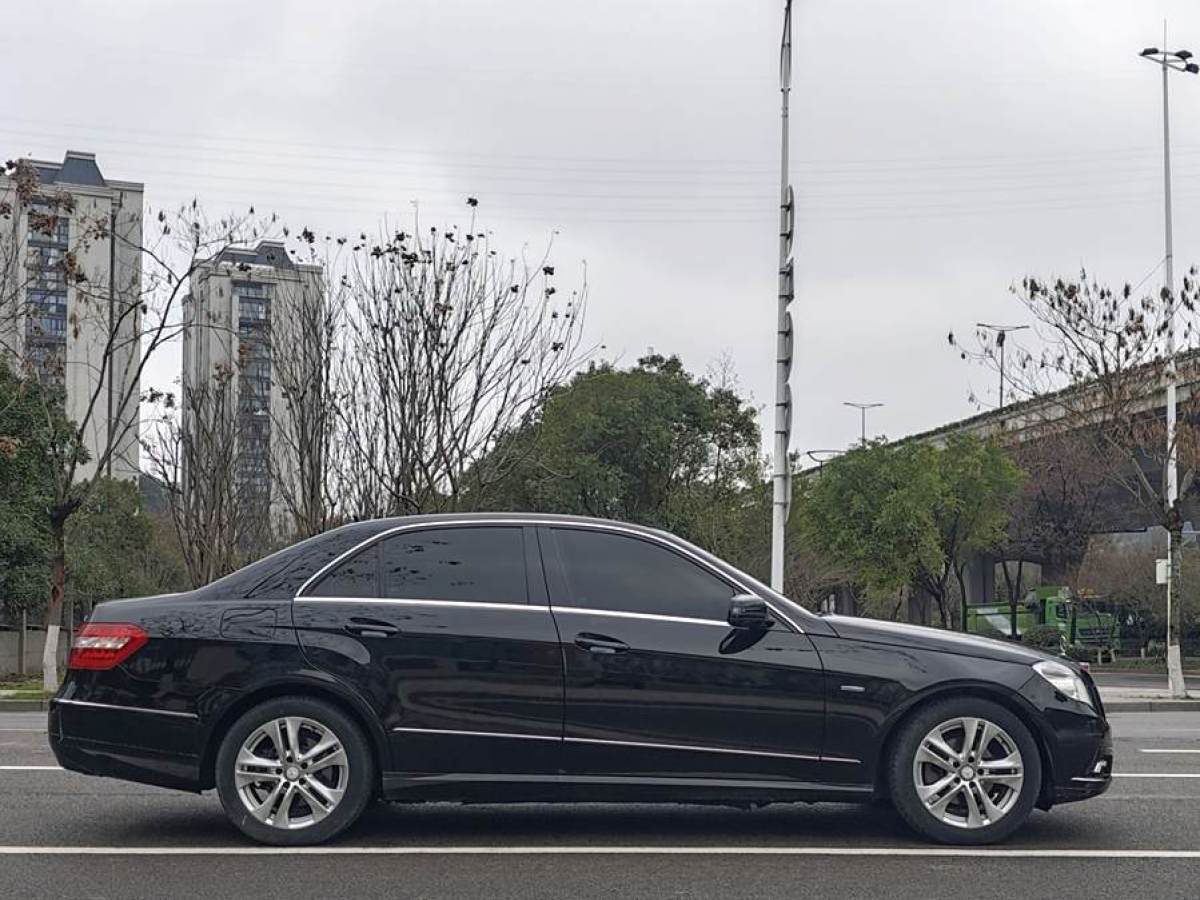 奔馳 奔馳E級  2011款 E 200 L CGI優(yōu)雅型圖片