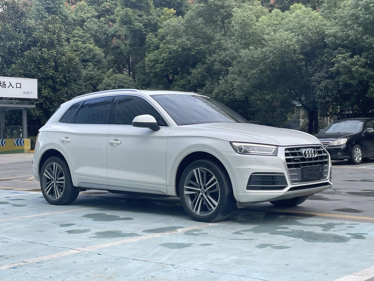 奧迪 奧迪Q5L  2020款 改款 40 TFSI 榮享進取型圖片