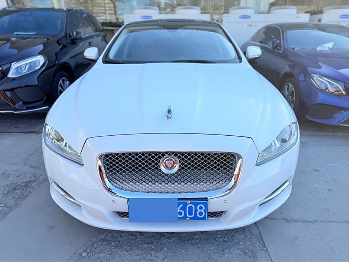 捷豹 XJ  2014款 XJL 3.0 SC 四驅(qū)尊享商務(wù)版圖片