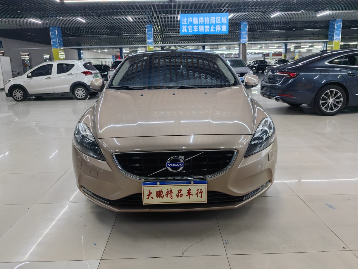 沃爾沃 V40  2016款 T3 智逸版圖片